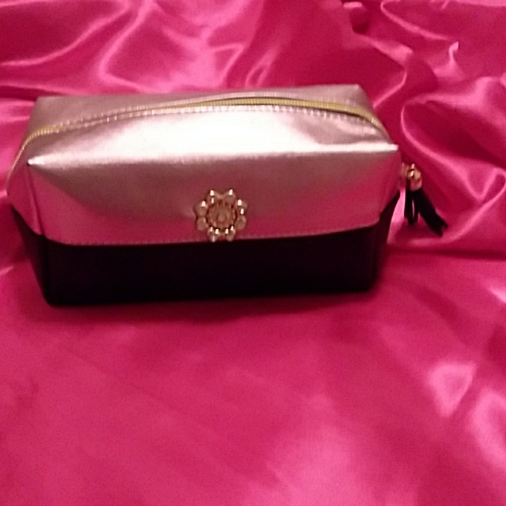 Make-up bag - Picture 1 of 6